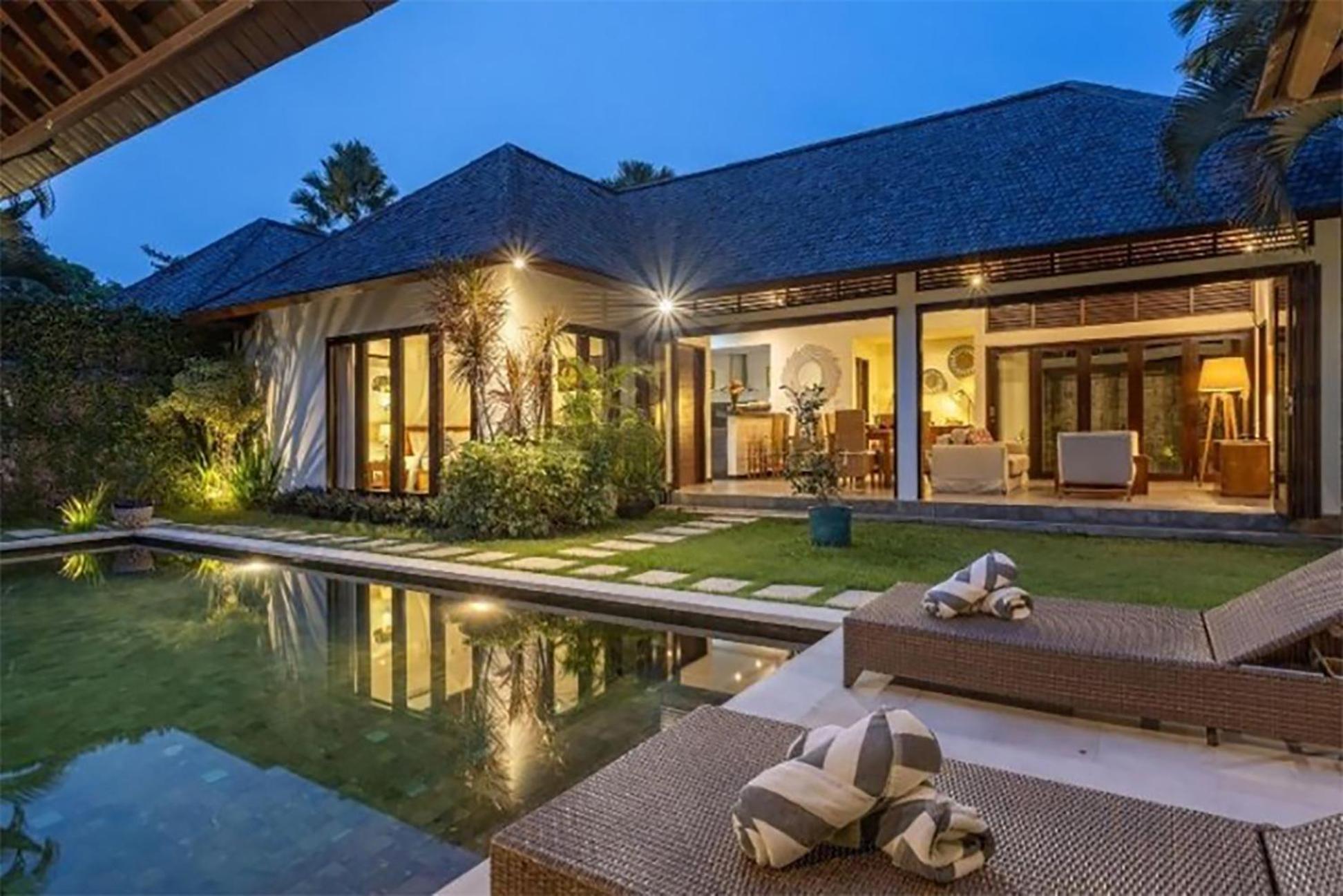 Villa Tiga Mangga Seminyak Exteriör bild