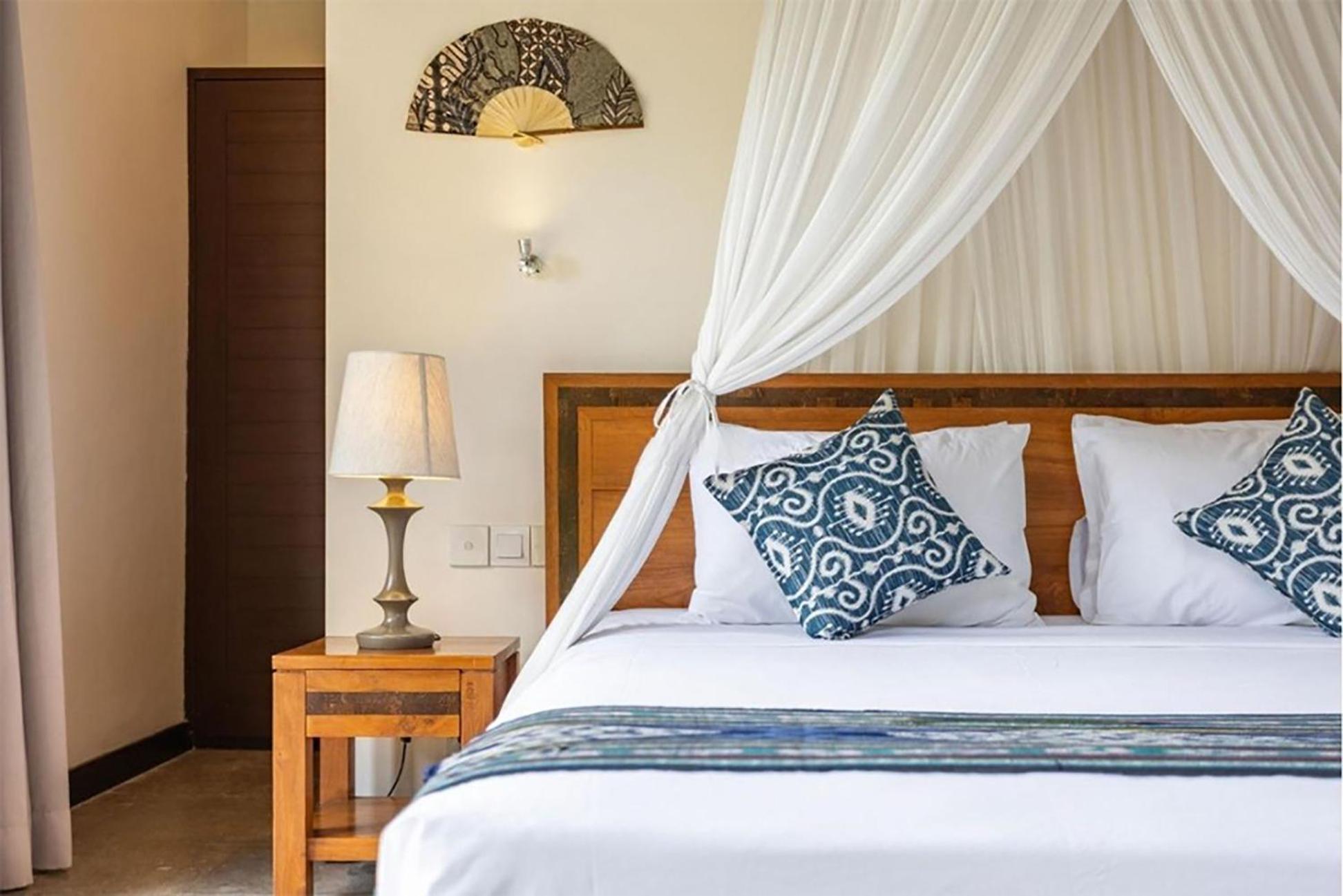 Villa Tiga Mangga Seminyak Exteriör bild