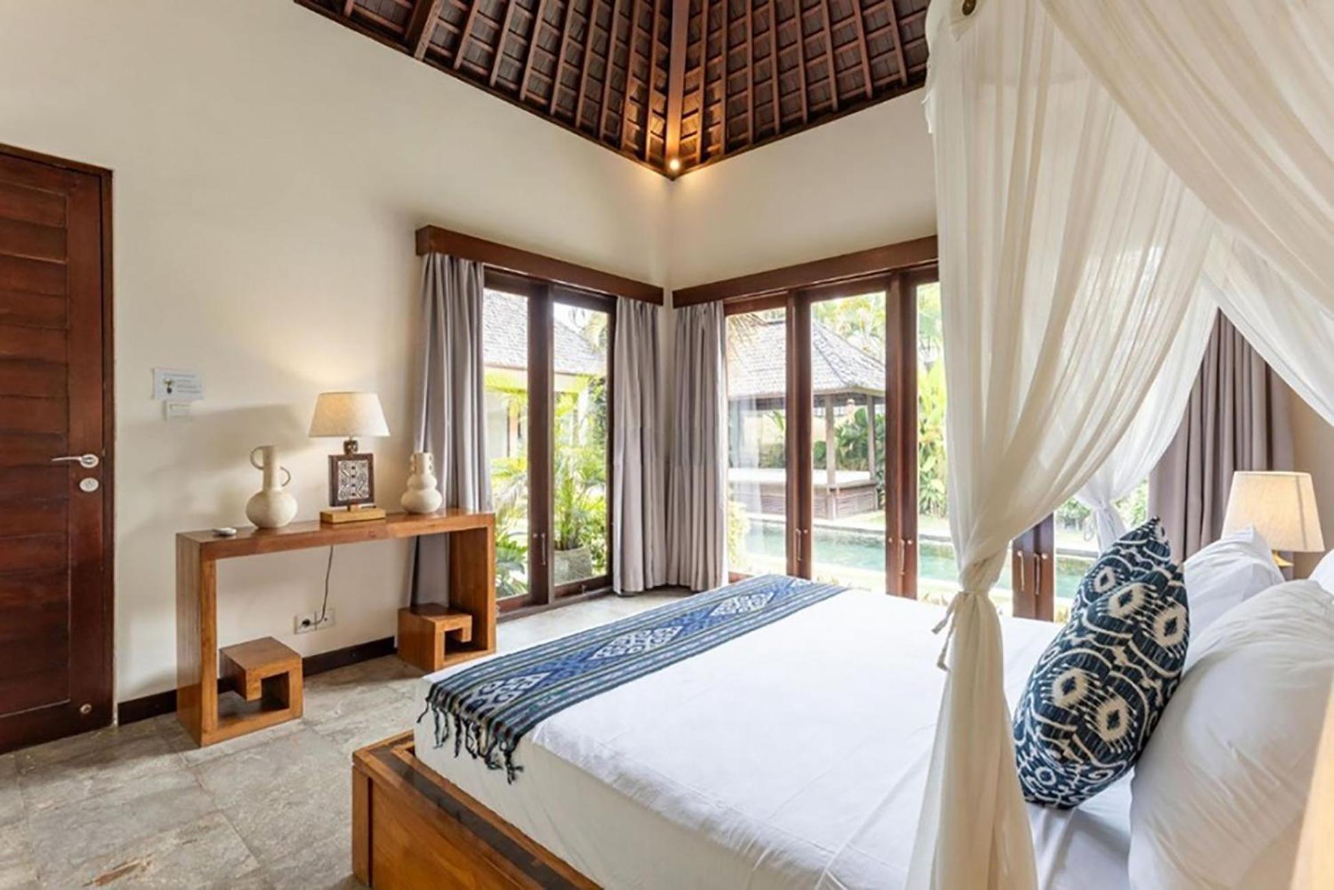 Villa Tiga Mangga Seminyak Exteriör bild