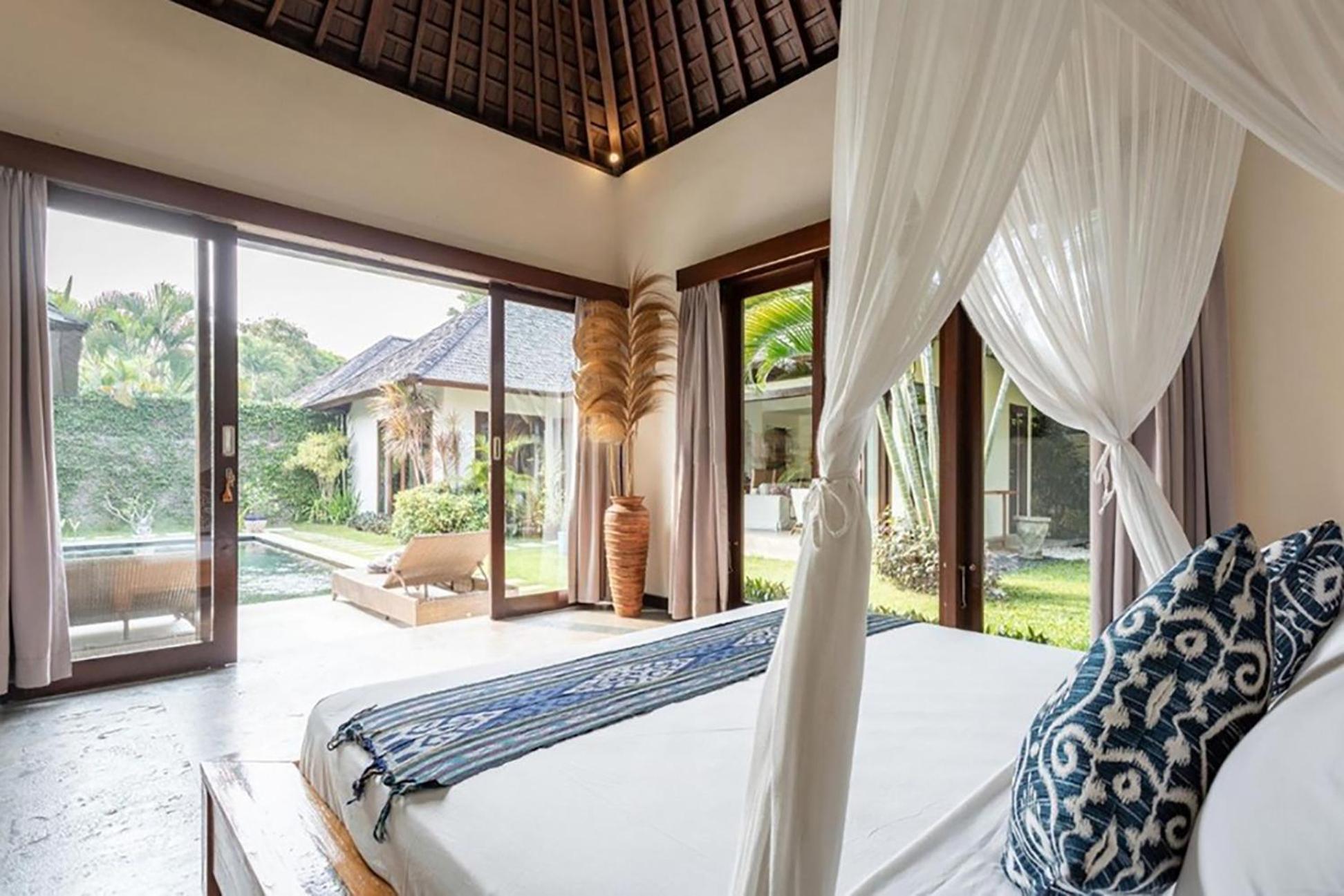 Villa Tiga Mangga Seminyak Exteriör bild